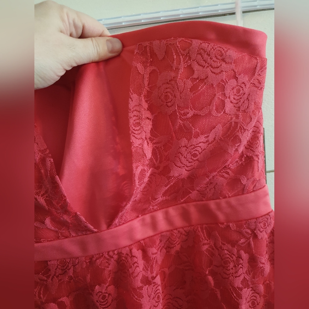 Strapless Dress. - Picture 3 of 4